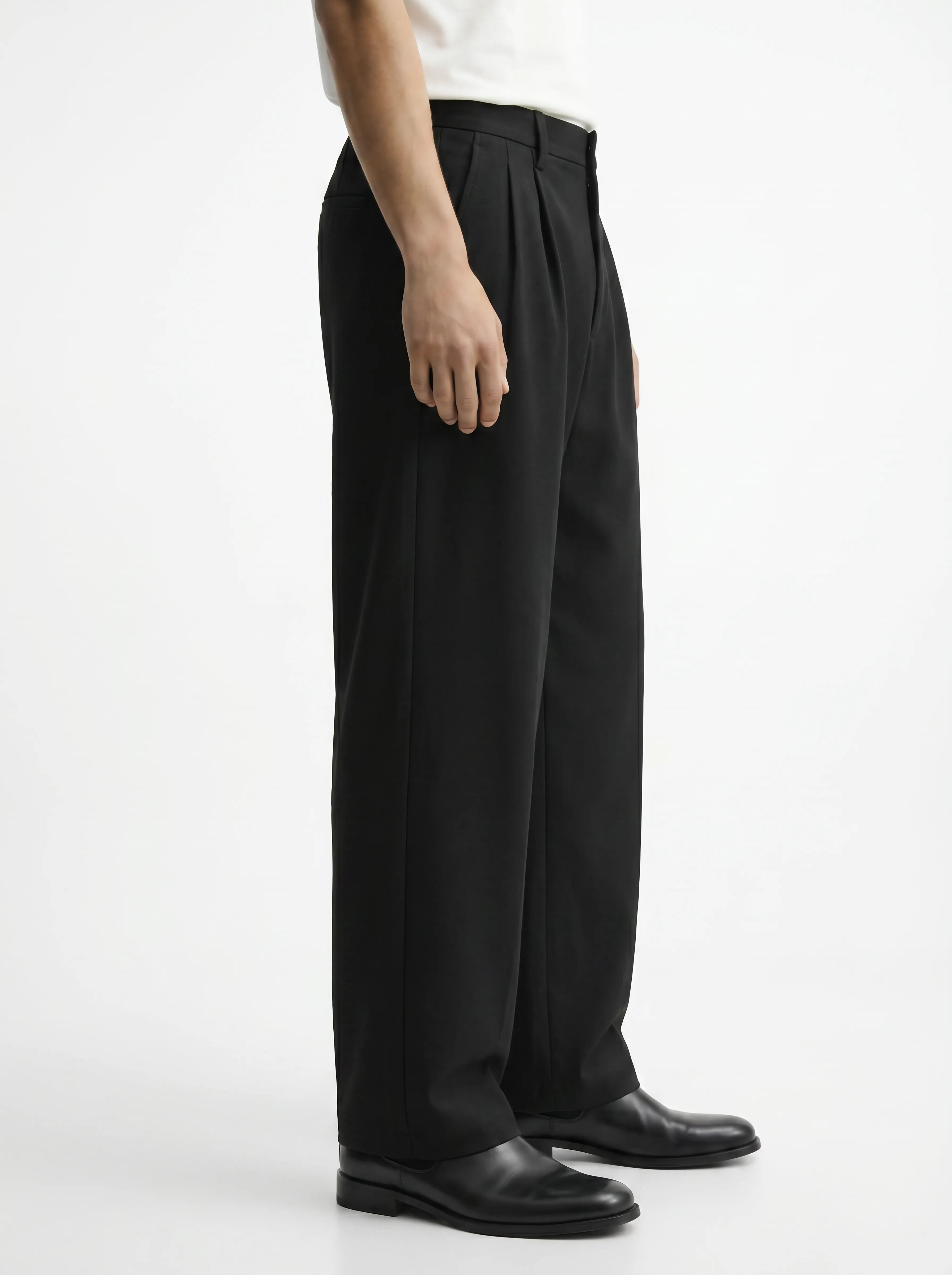 Jet Black Stretch Pants for Sleek Everyday Streetwear Comfort