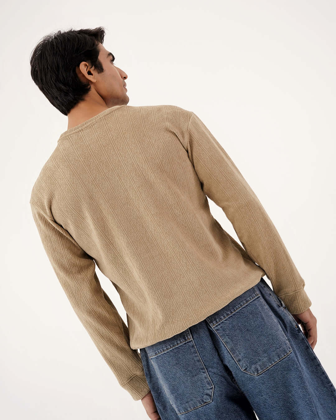 Daily Luxe Jacquard Sweatshirt in Desert Sand – premium winter wear for men, warm textured jacquard fabric