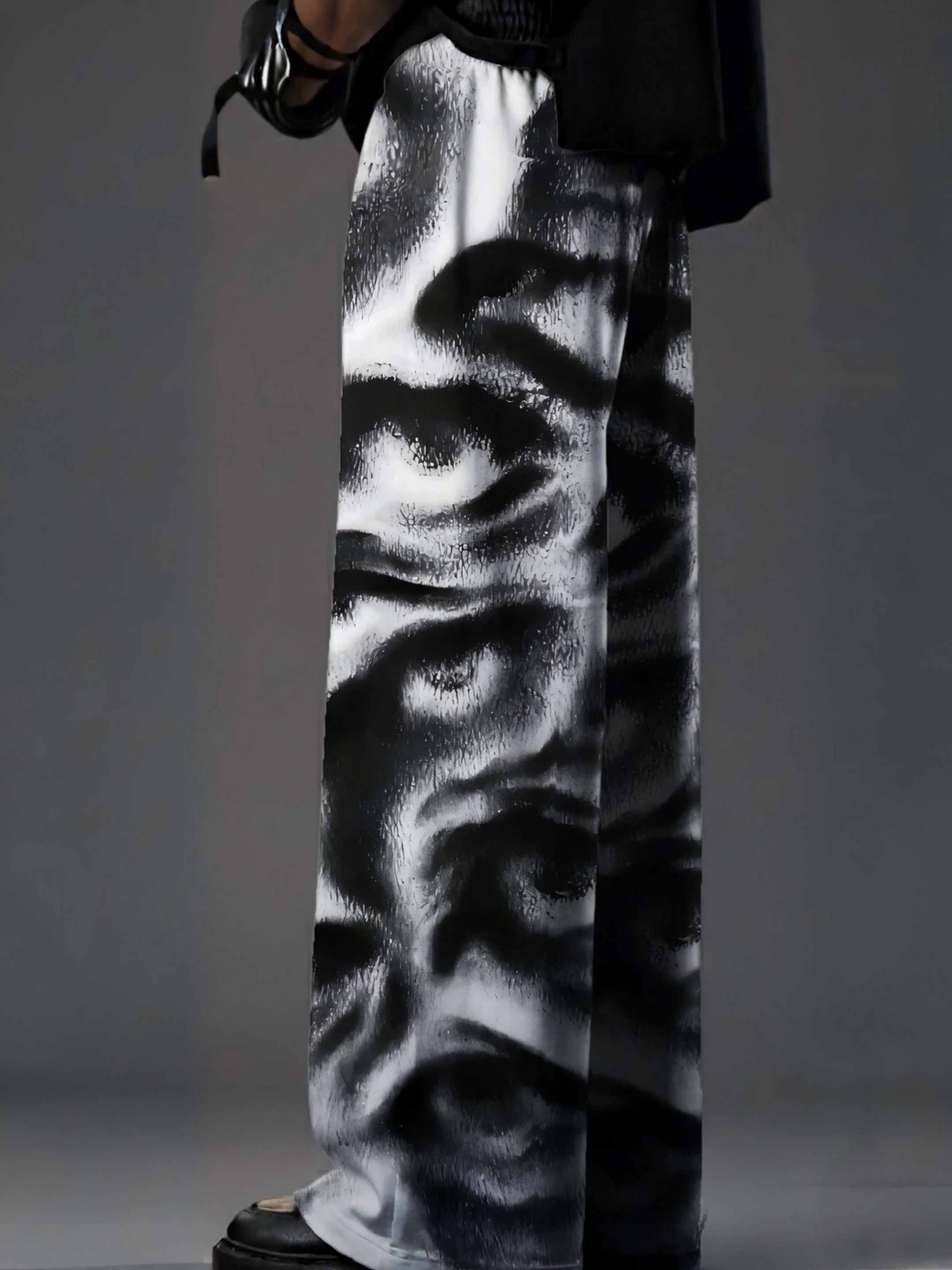 Noir Visage Printed Baggy Pants