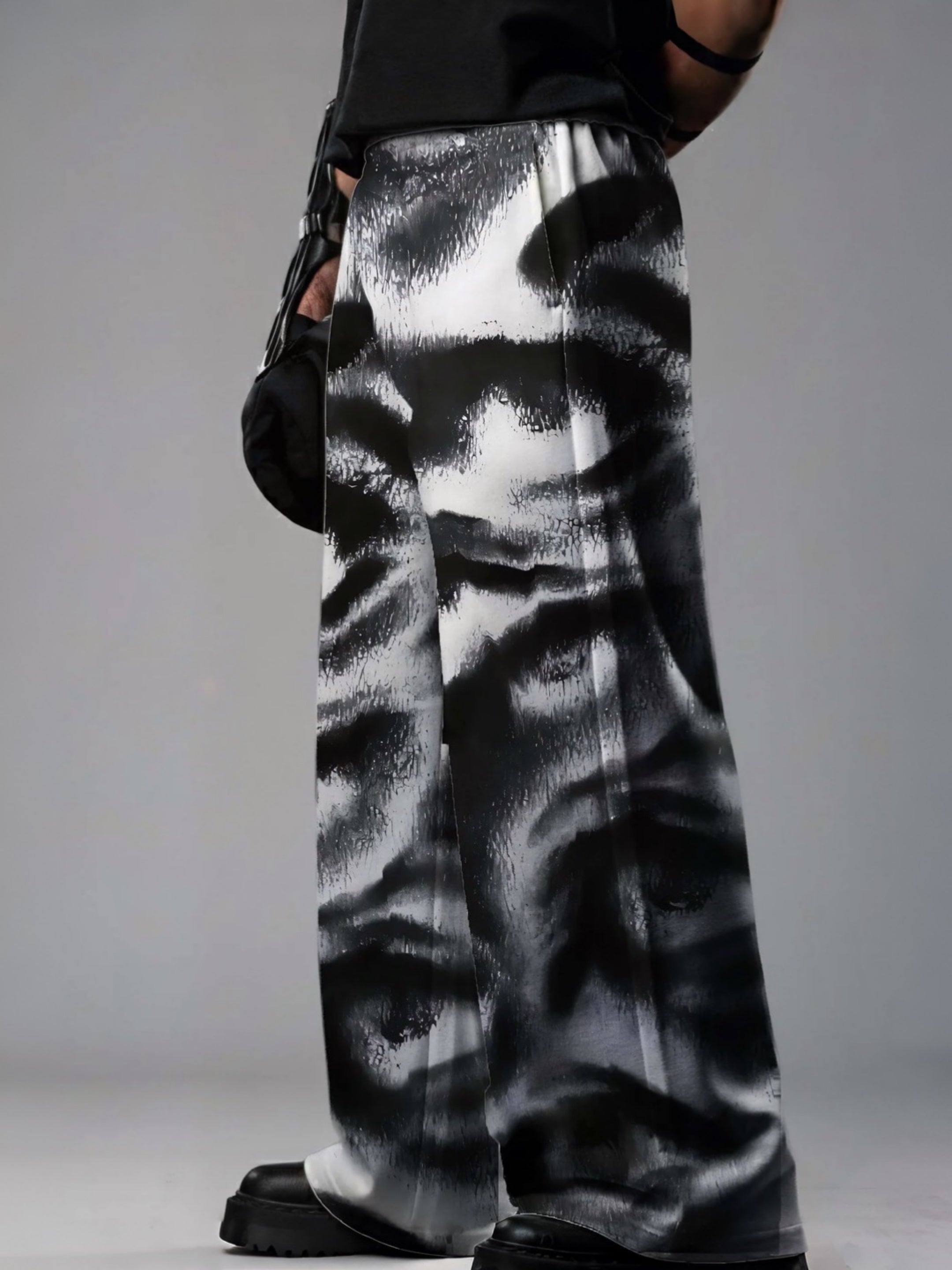 Noir Visage Printed Baggy Pants