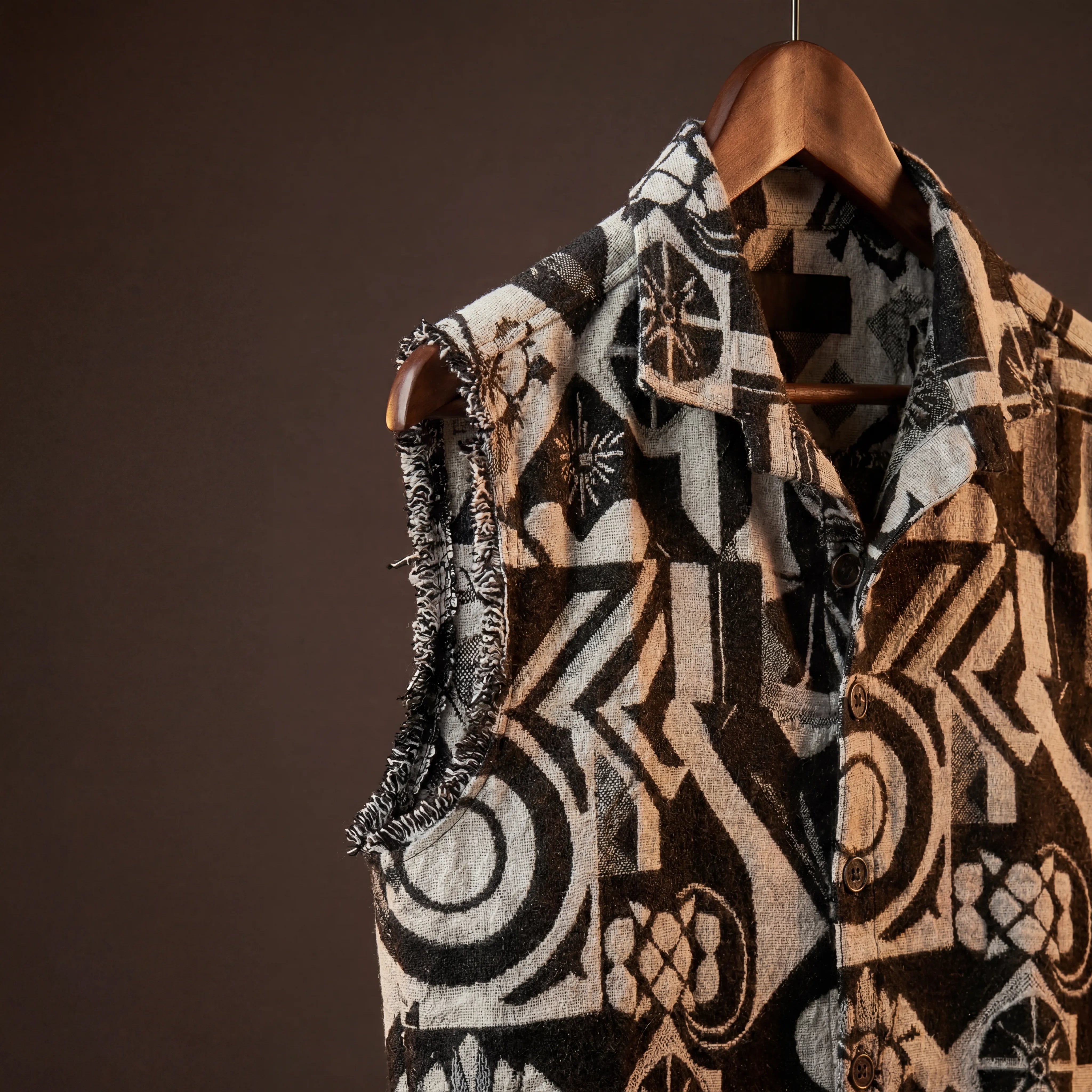 Graphic Illusion Jacquard Vest
